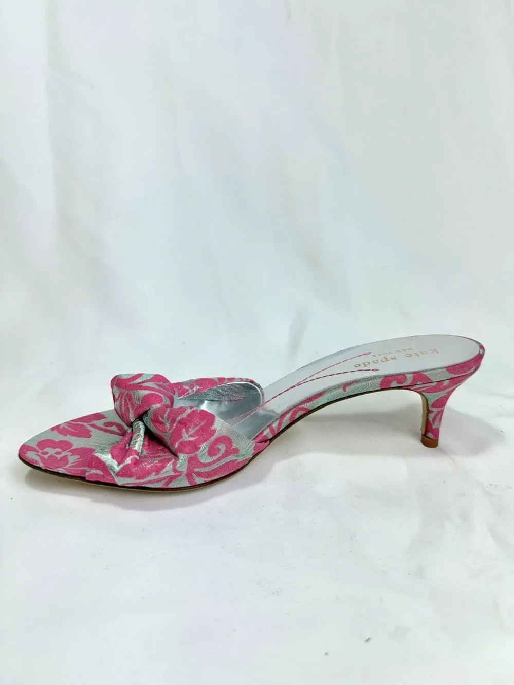 Kate Spade NY Kitten Heel Mules Pink Silver Floral Brocade Knot Sandal 7 B Italy